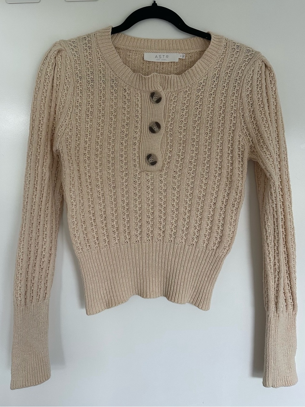 ASTR the Label Sz S Cropped Cotton Blend Cream Knit Button Pullover / Sweater